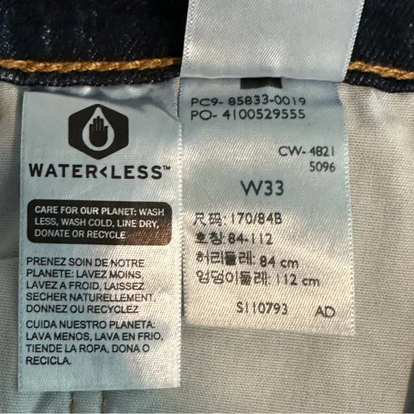 Levi’s 501 Mid Thigh Shorts in Salsa Center Dark Wash Size 33 - Picture 7 of 10